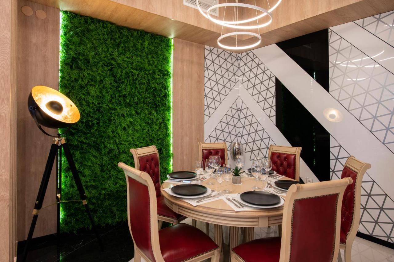 Family Hotel Business Club Shumen Exteriör bild
